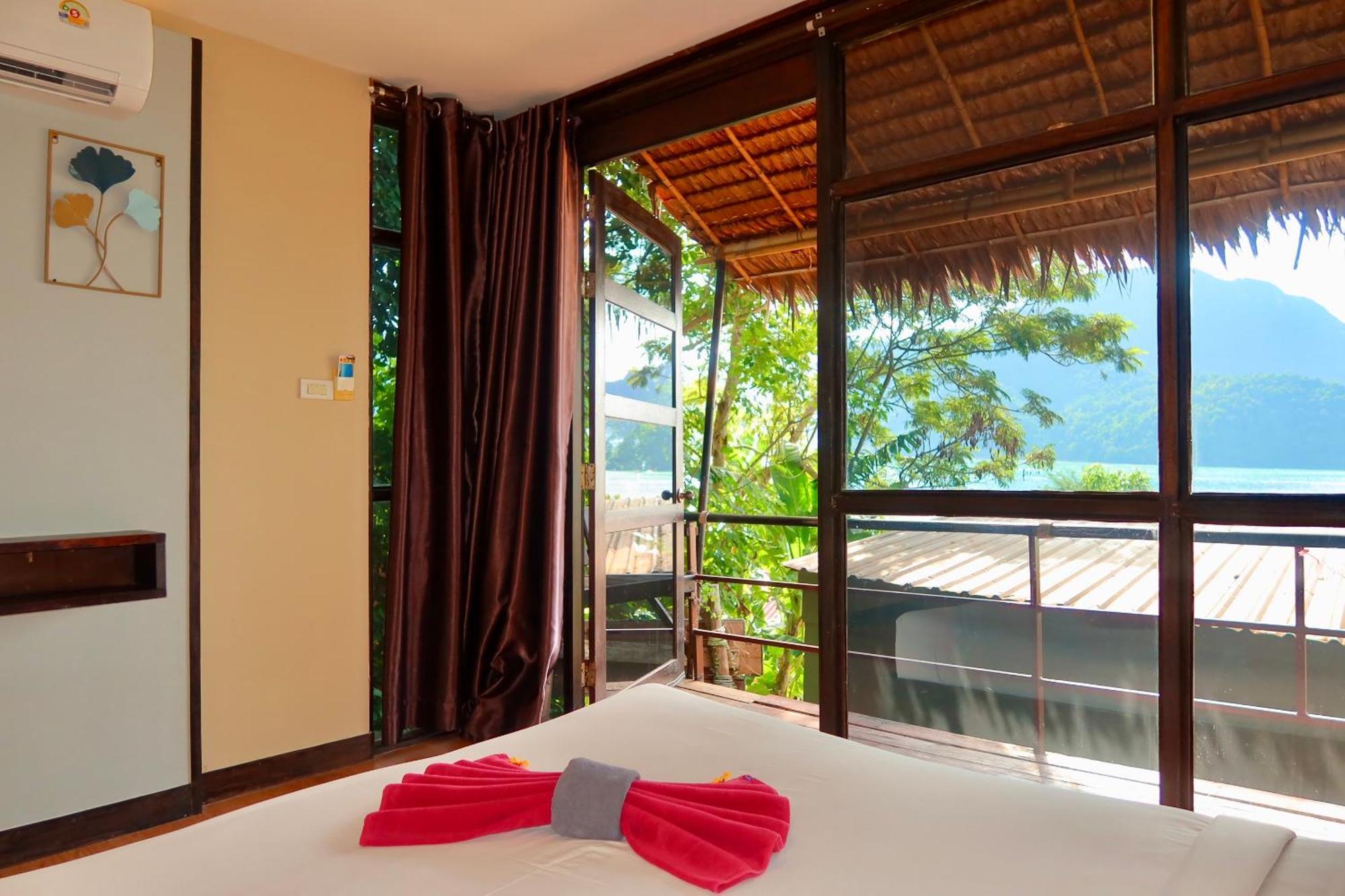 Phi Phi Sea Sky Resort Ngoại thất bức ảnh